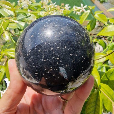 lazulit-asvany-golyo