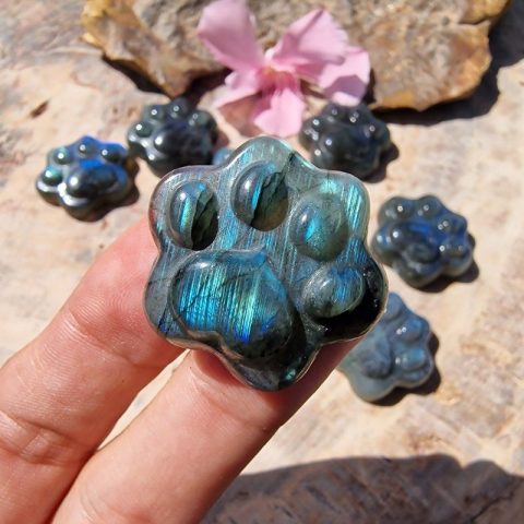 labradorit-asvany-mancs