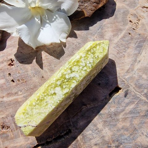 szerpentin-asvany-torony