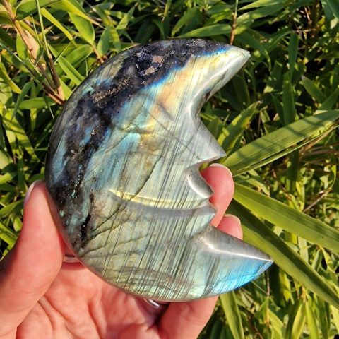 labradorit-asvany-felhold