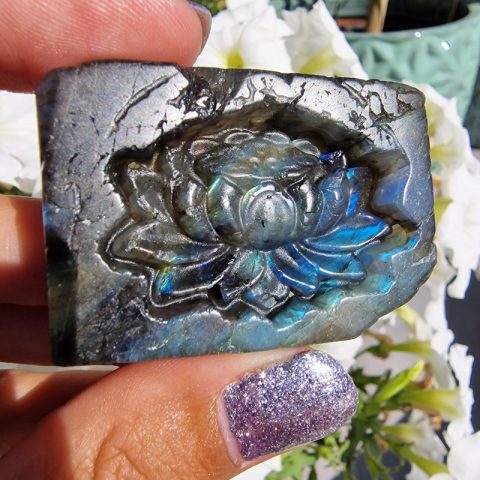 labradorit-asvany-lotuszvirag